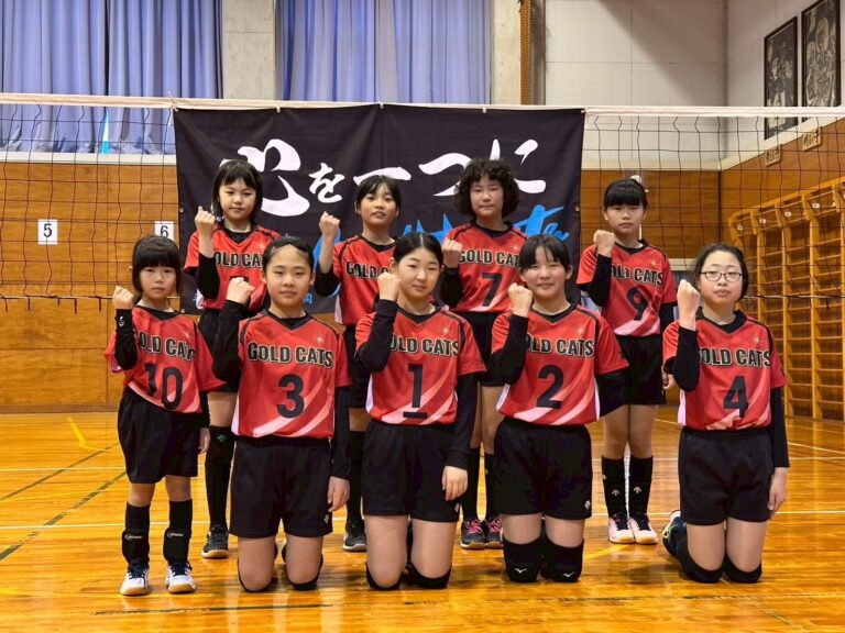 GOLD CATS様 バレーボールユニフォーム オーダー事例