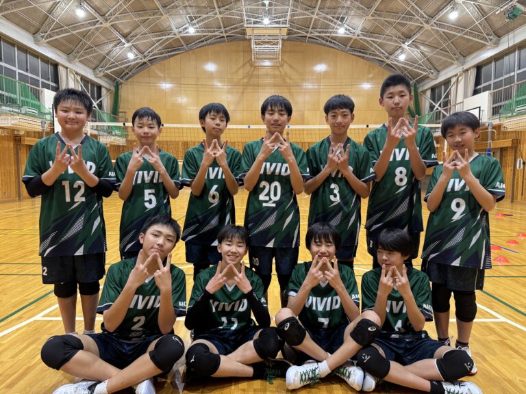 VIVID様　バレーボールユニフォーム　オーダー事例